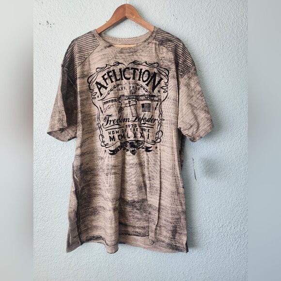 Affliction Men's Tan Graphic T-Shirt New With Tags - Picture 1 of 5